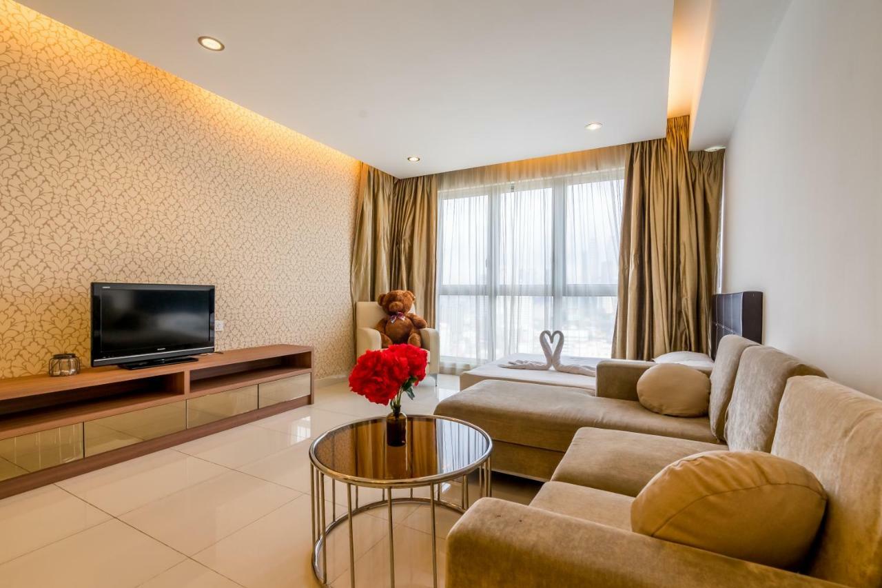 Apartment Regalia @ Klcc View Sky Pool By Mc *